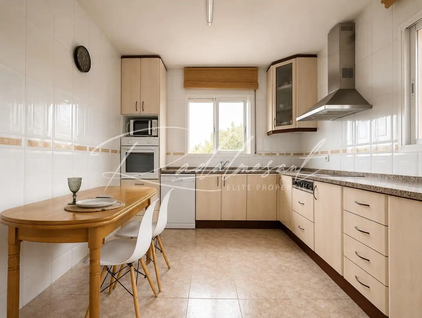 Cuina de Casa o xalet en venda en Reus amb Calefacció, Terrassa i Traster