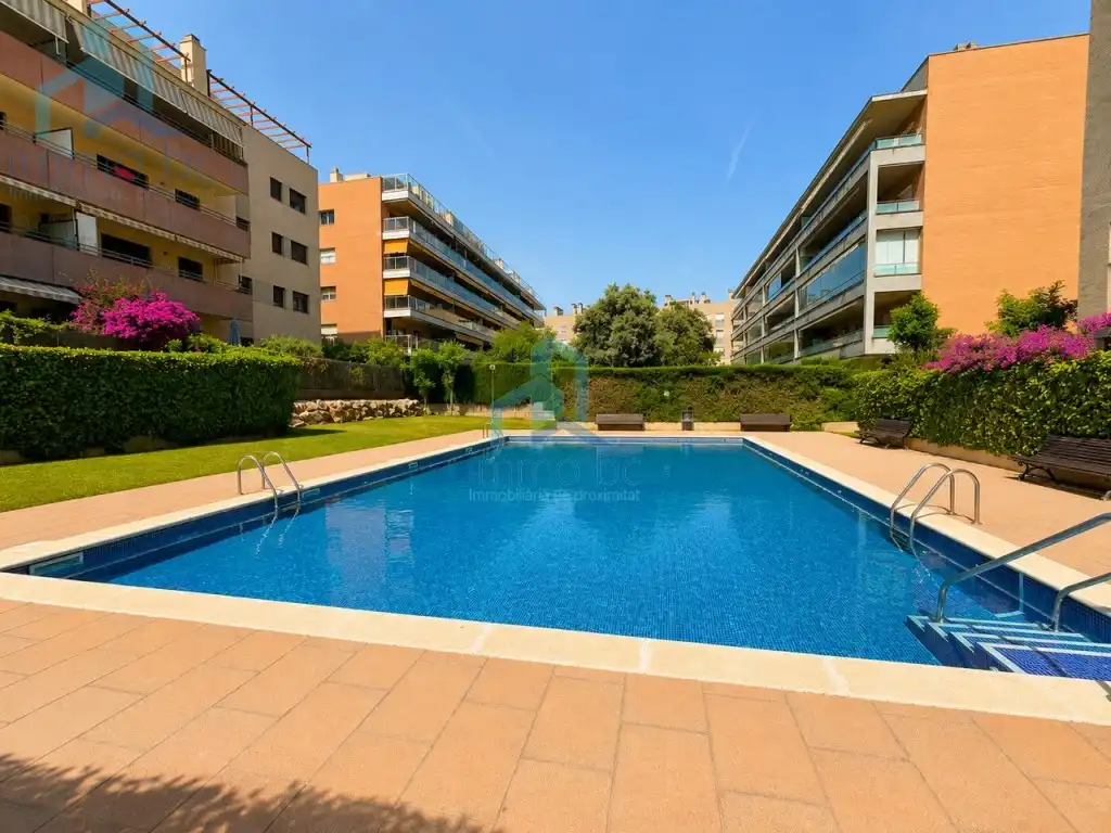 Piscina de Planta baja en venta en Salou