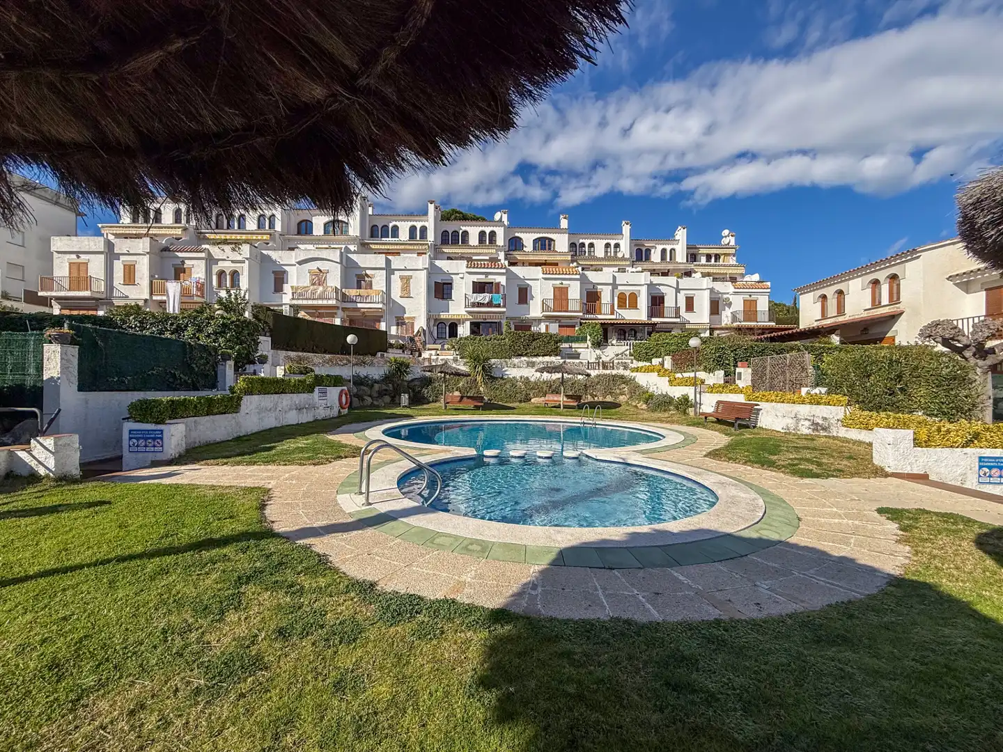 Garten von Einfamilien-Reihenhaus zum Verkauf in Sant Feliu de Guíxols mit Klimaanlage, Heizung und Privatgarten