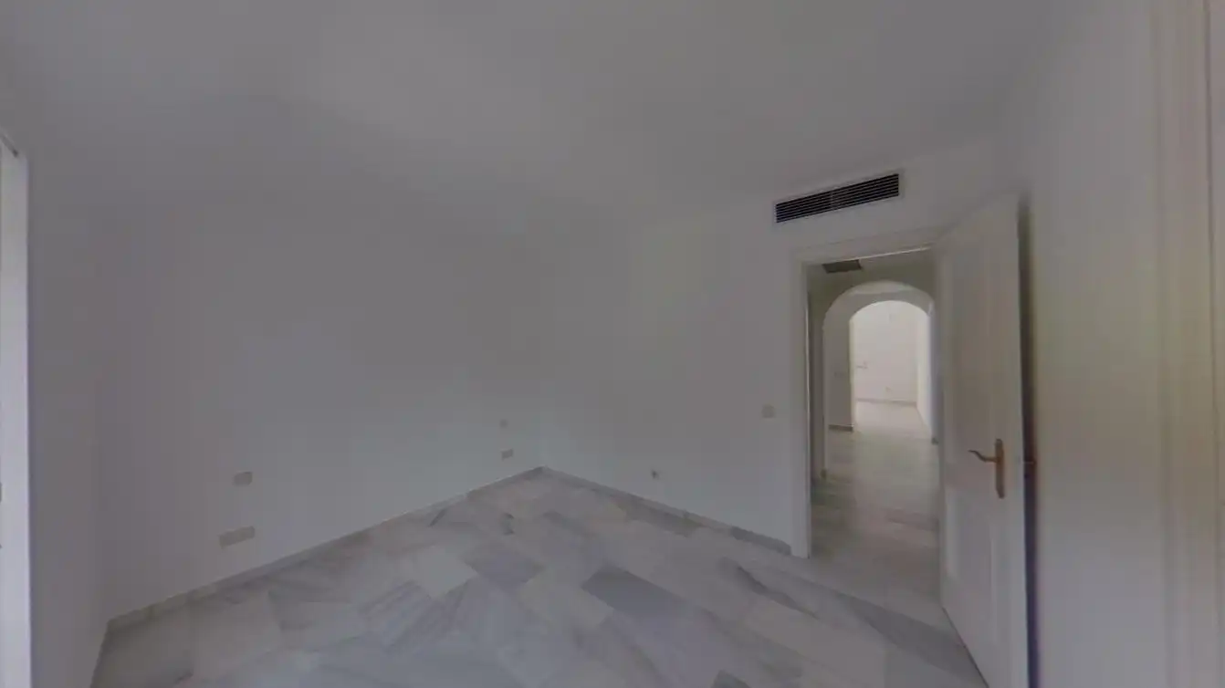 Casa adosada en venda en Estepona amb Aire condicionat i Piscina