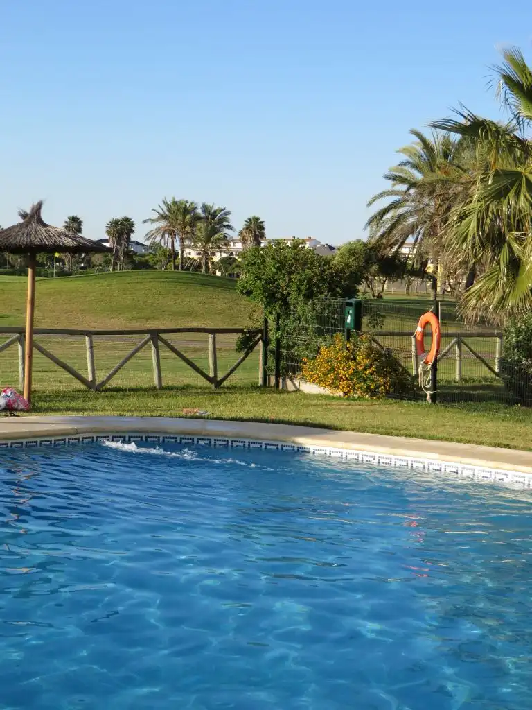 Piscina de Apartament en venda en Rota amb Aire condicionat, Calefacció i Terrassa