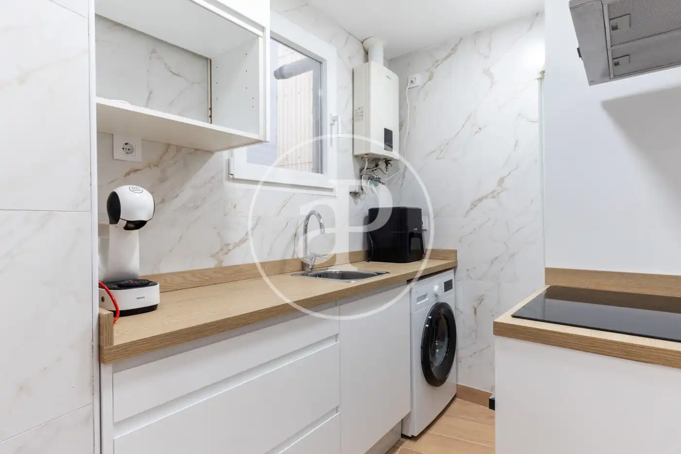 Kitchen of Flat for rent in Valencia  with Air Conditioner, Heating and Furnished