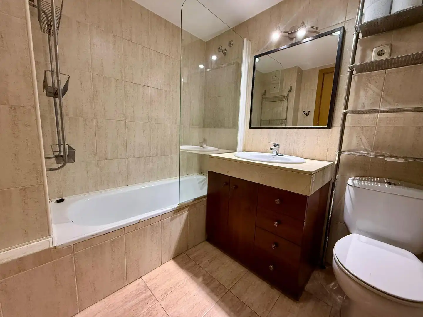Baño de Piso en venta en Vic con Aire acondicionado, Calefacción y Parquet