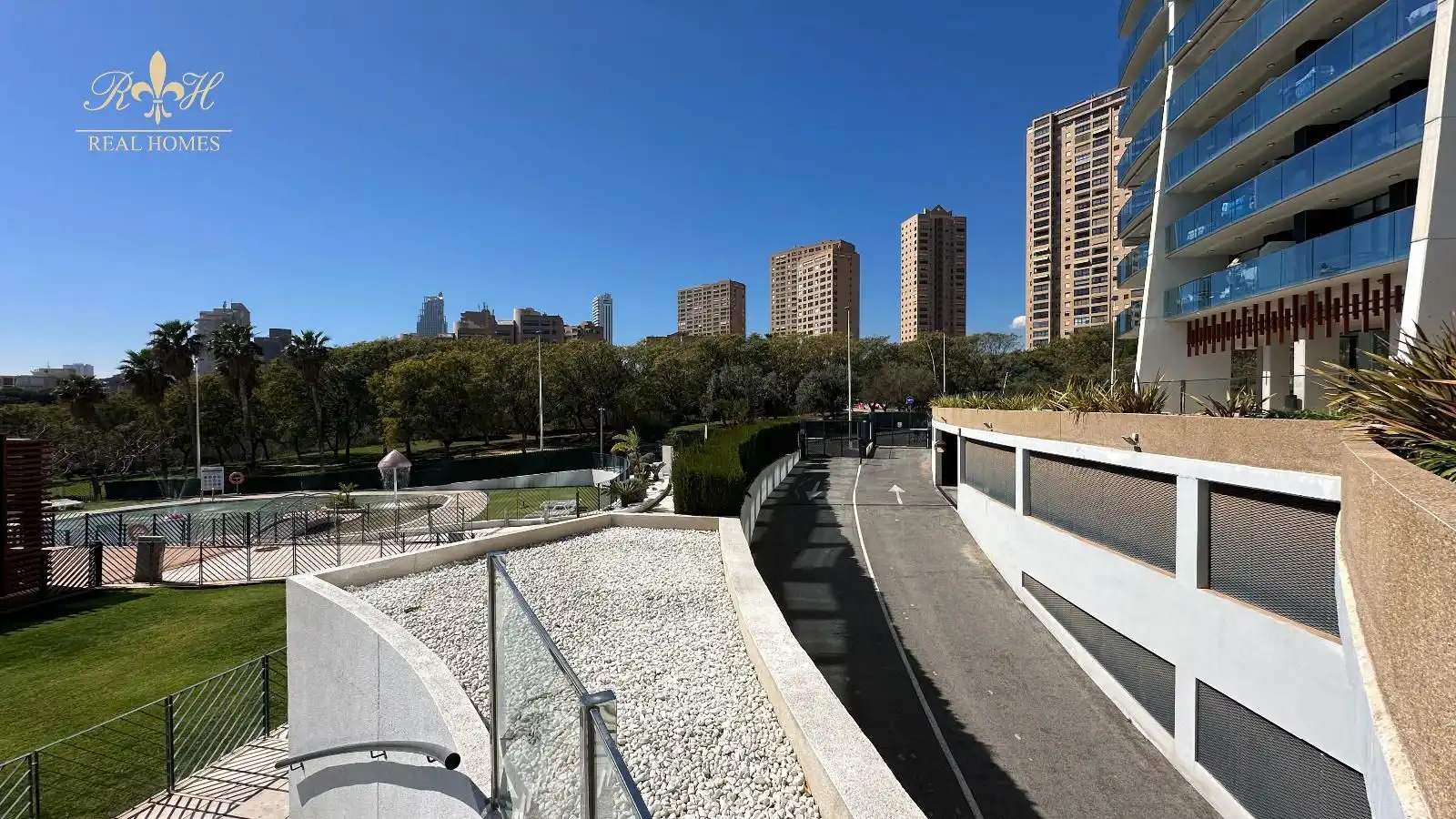 Exterior view of Flat for rent in Benidorm  with Air Conditioner, Heating and Terrace