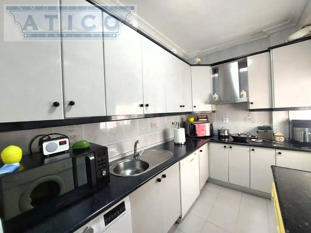 Kitchen of Flat for sale in Sevilla  with Air Conditioner