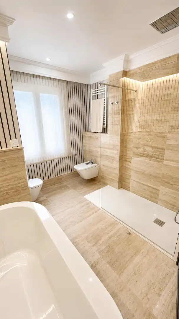 Baño de Piso en venta en Madrid con Aire acondicionado, Calefacción y Parquet