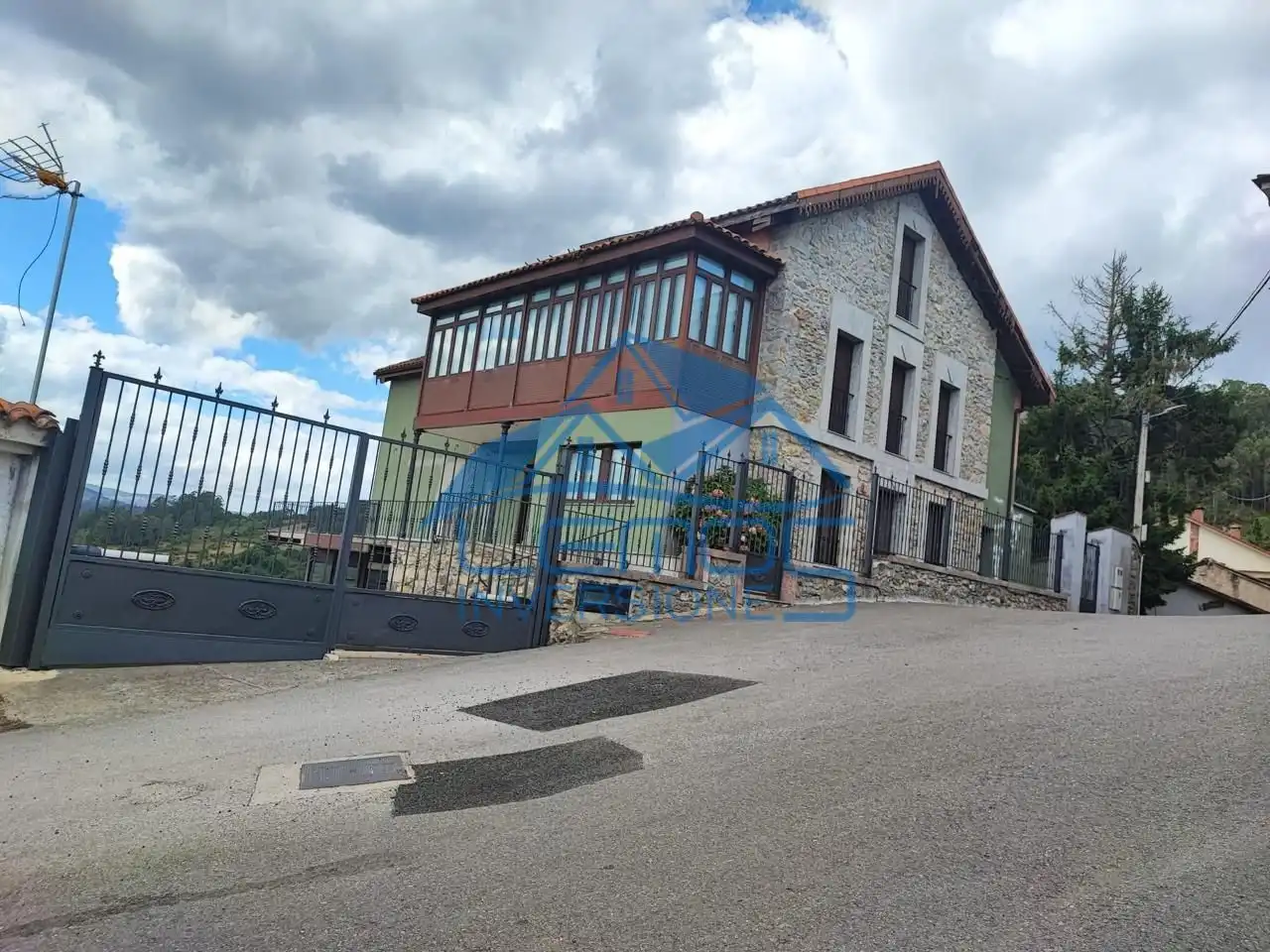 Exterior view of Houses for sale in Candamo  with Air Conditioner, Private garden and Terrace