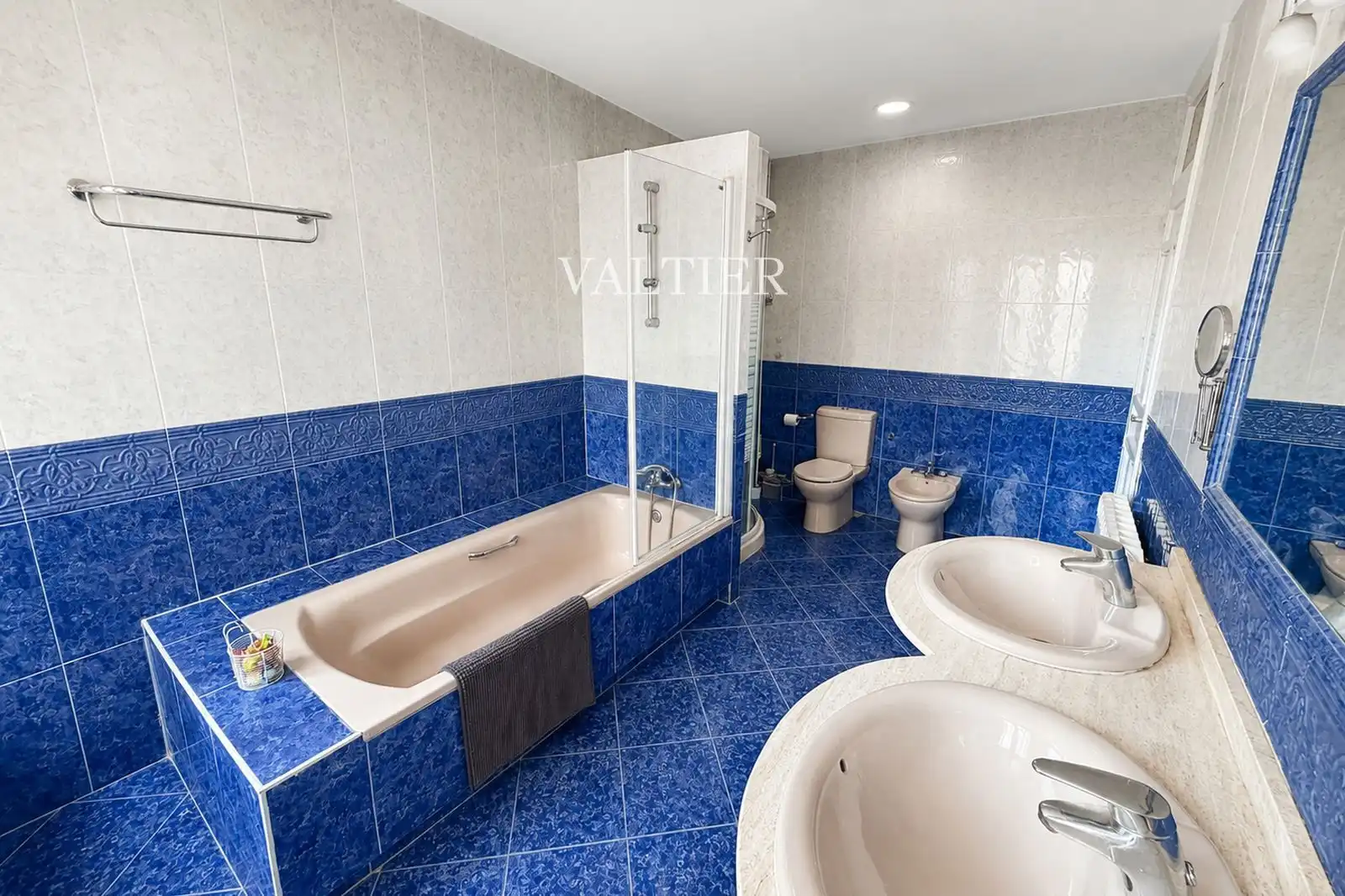 Baño de Piso de alquiler en Madrid con Amueblado