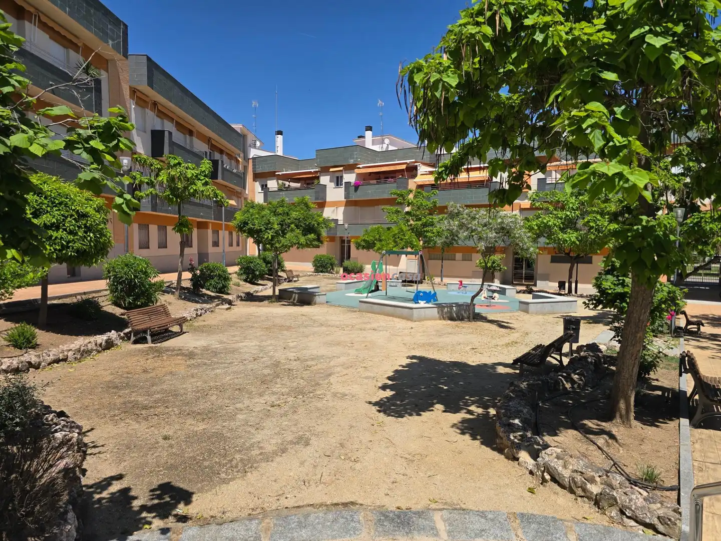 Außenansicht von Wohnung zum Verkauf in Pozoblanco mit Klimaanlage, Heizung und Privatgarten