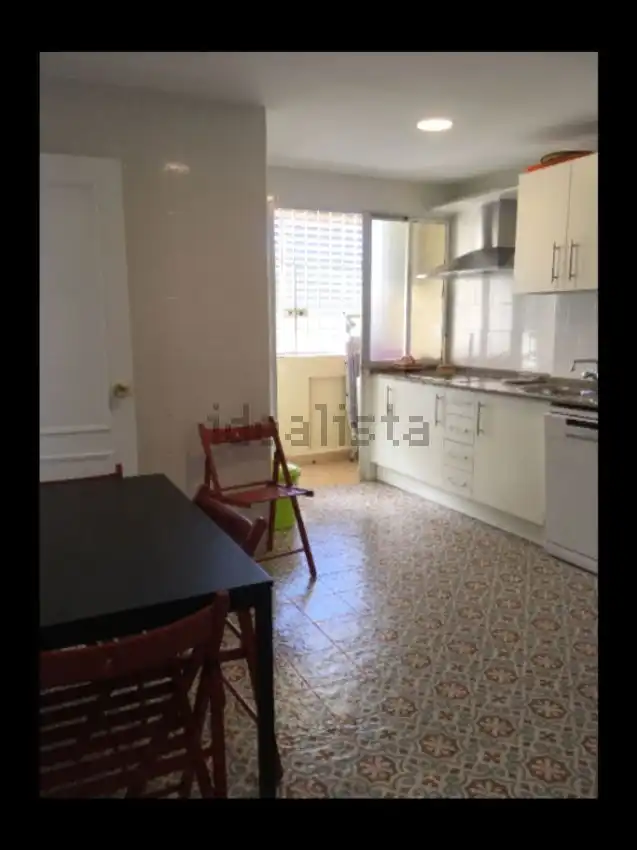 Küche von Wohnung zur Miete in Sevilla mit Klimaanlage, Terrasse und Balkon