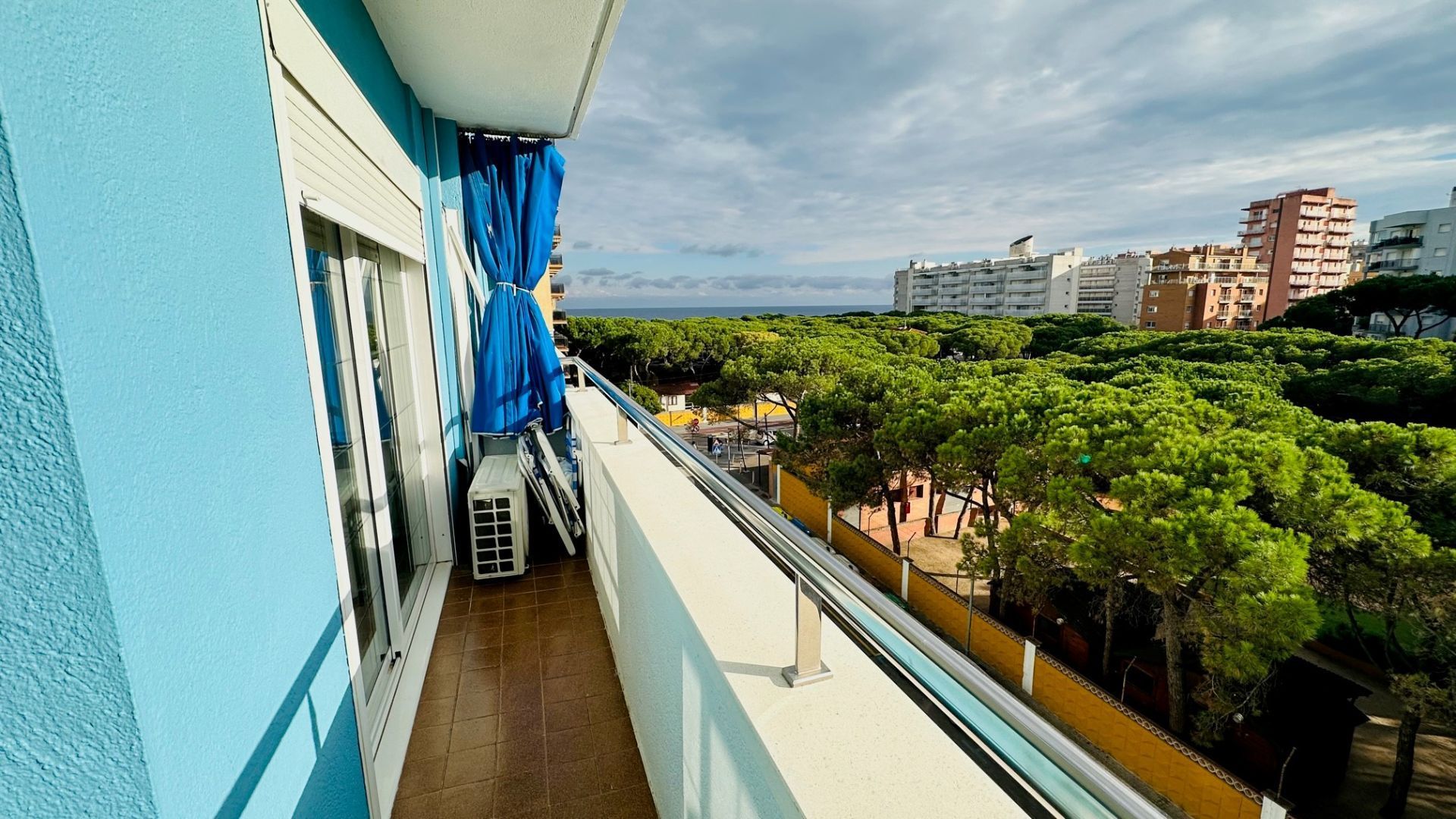 Vista exterior de Apartament en venda en Blanes amb Aire condicionat, Calefacció i Terrassa