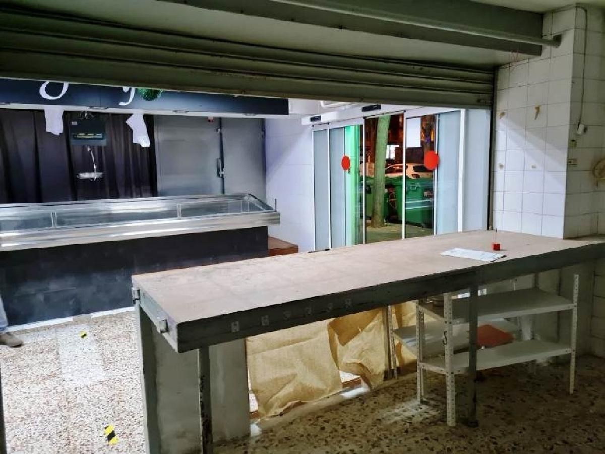 Kitchen of Premises for sale in  Zaragoza Capital