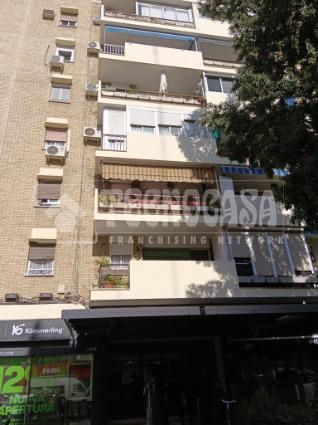 Exterior view of Flat for sale in  Sevilla Capital