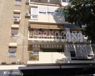 Vista exterior de Pis en venda en  Sevilla Capital