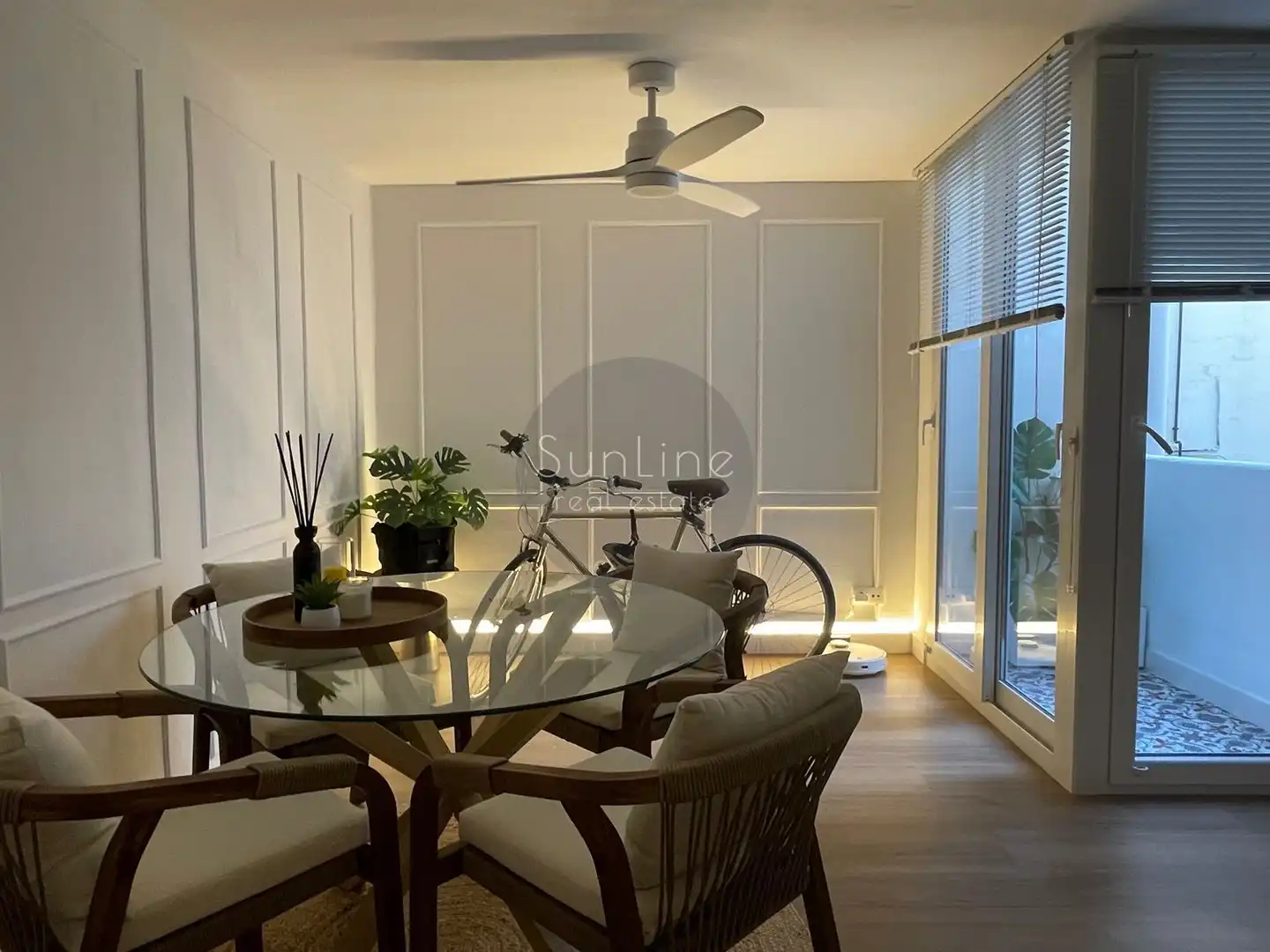 Esszimmer von Wohnung zur Miete in Poblats Marítims