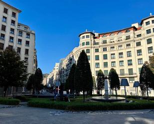 Vista exterior de Pis en venda en Bilbao 