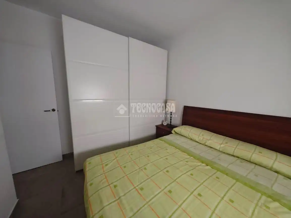 Habitación de Casa adosada en venta en Tomares