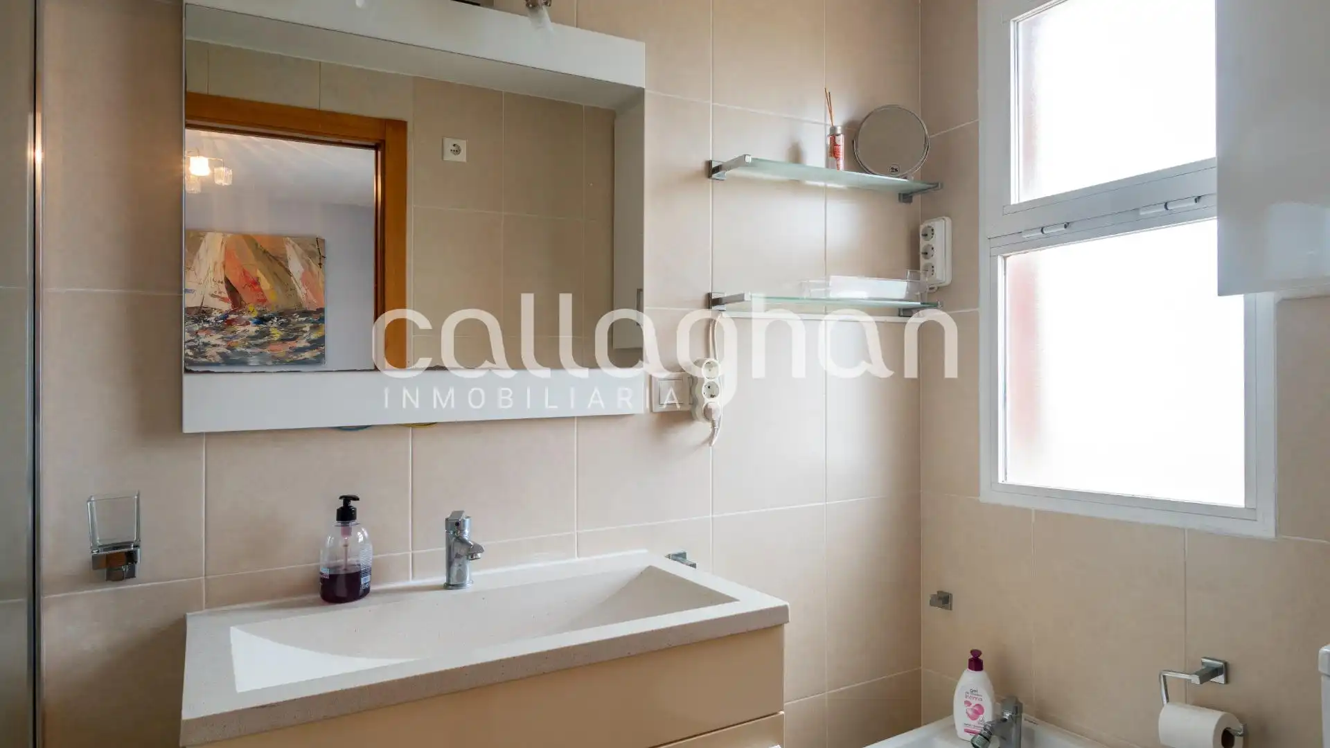 Baño de Casa adosada en venta en El Real de Gandia con Aire acondicionado, Calefacción y Piscina