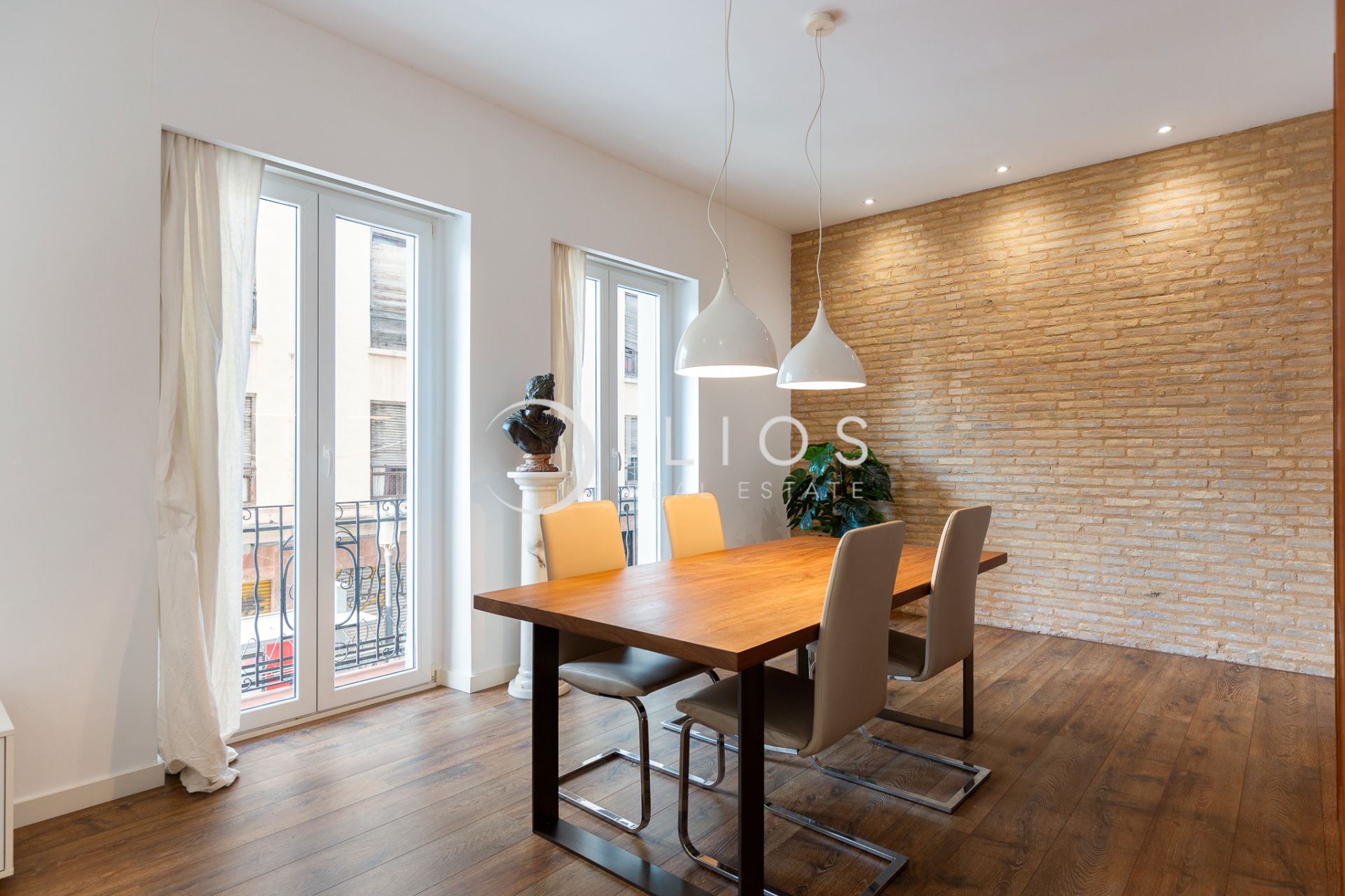 Menjador de Pis de lloguer en  Valencia Capital amb Aire condicionat, Calefacció i Parquet