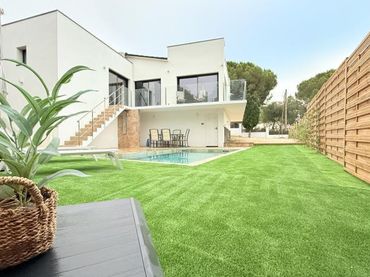 Villa con piscina in vendita a Navarra 33