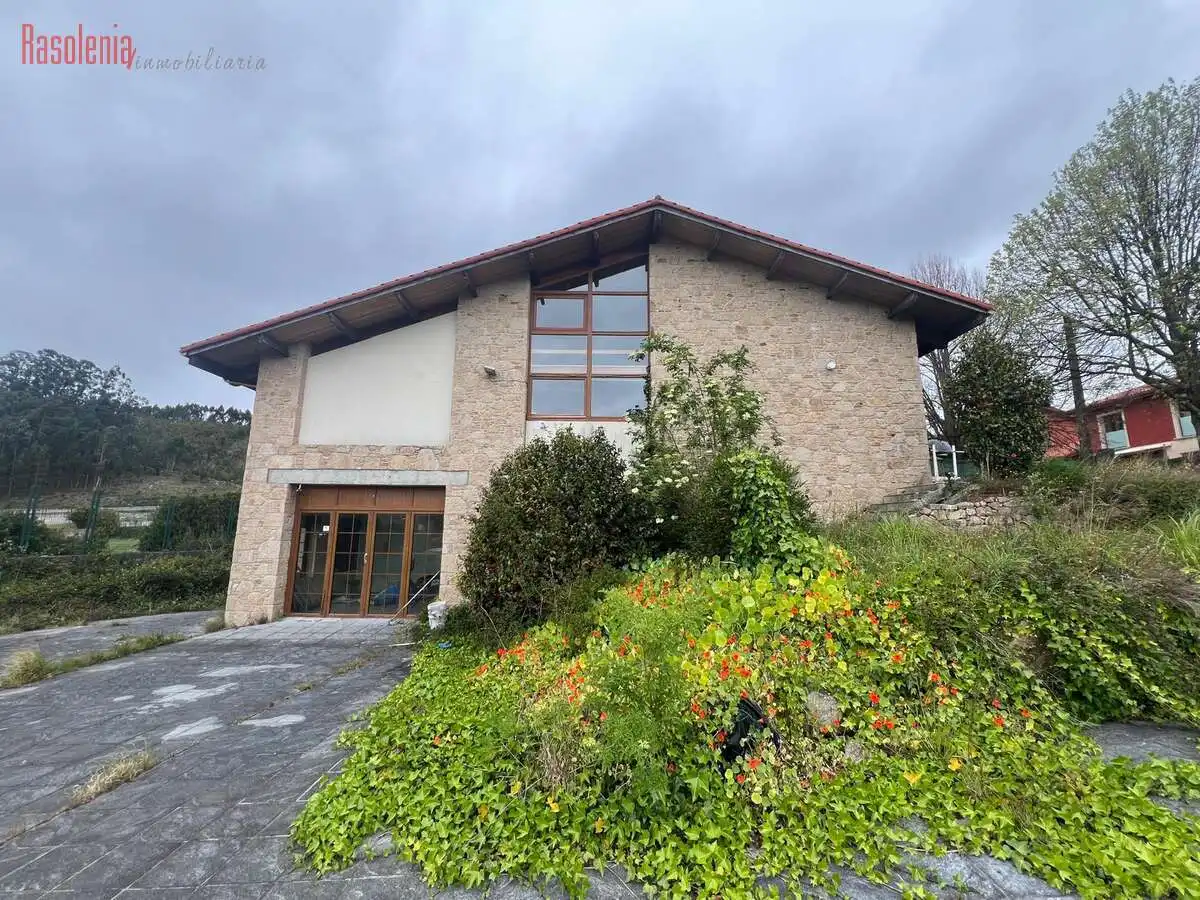 Vista exterior de Casa o xalet en venda en Arteixo amb Calefacció