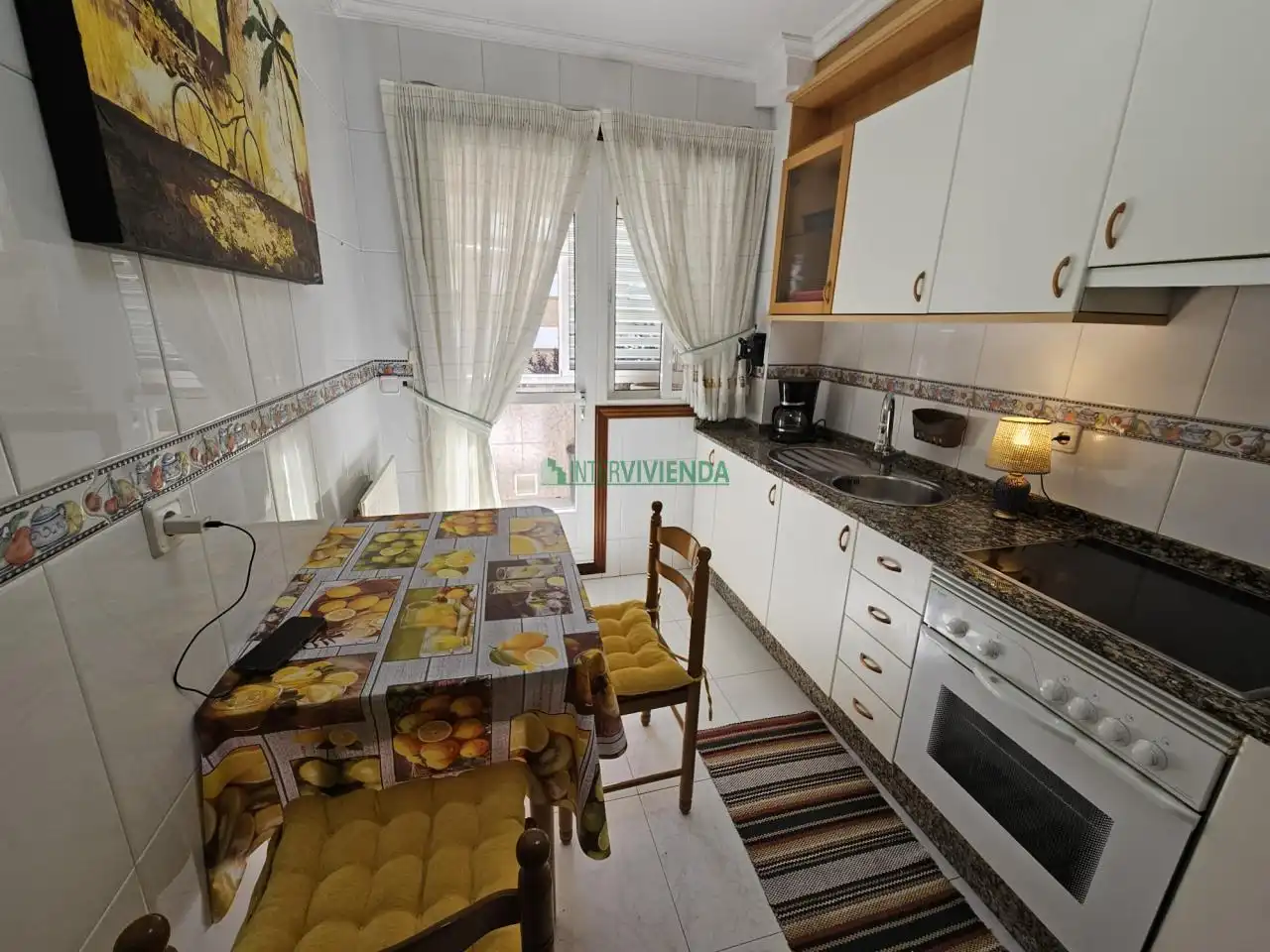 Cocina de Piso de alquiler en Vigo  con Calefacción, Parquet y Terraza