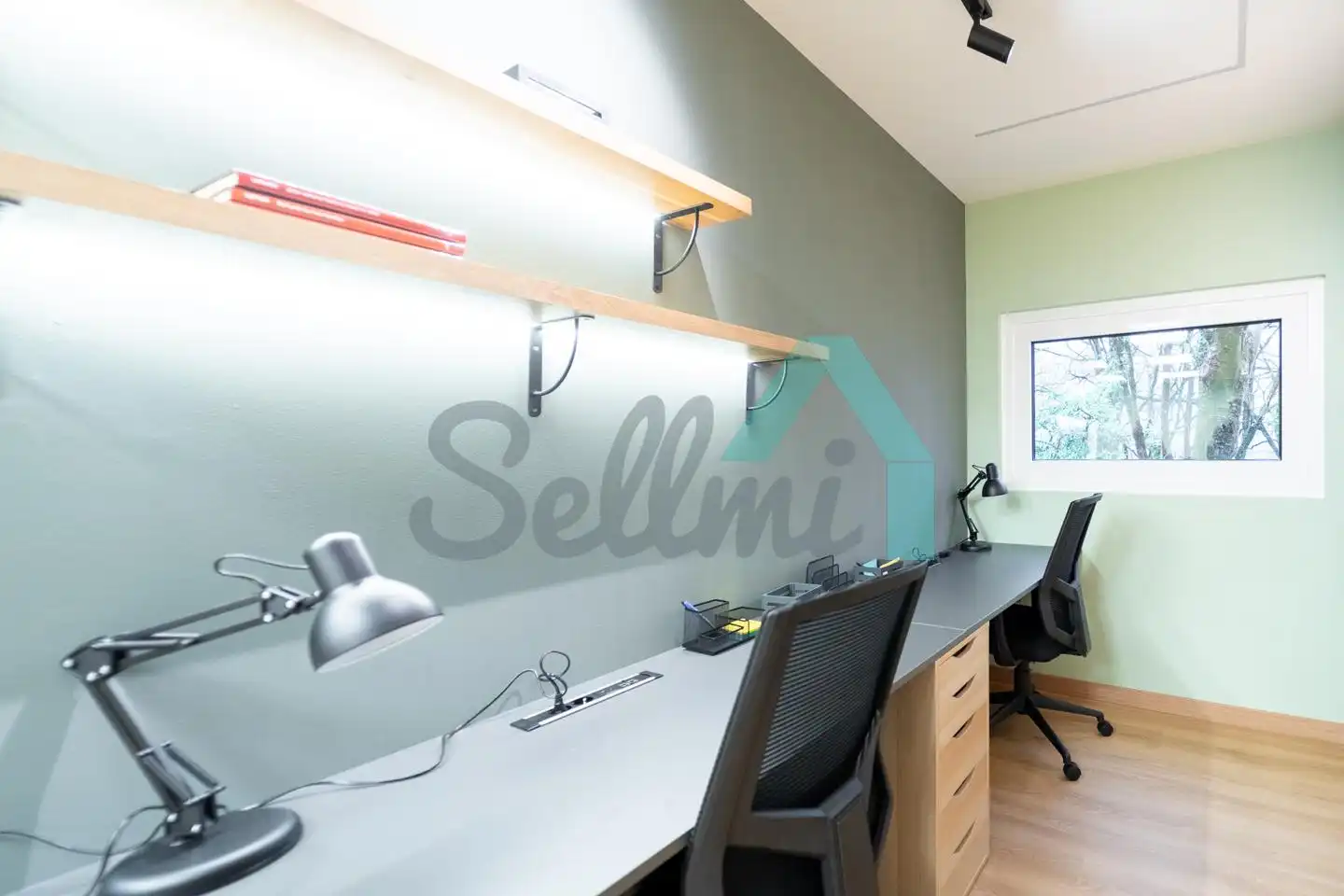 Office for rent in Ribera de Arriba  with Air Conditioner and Furnished