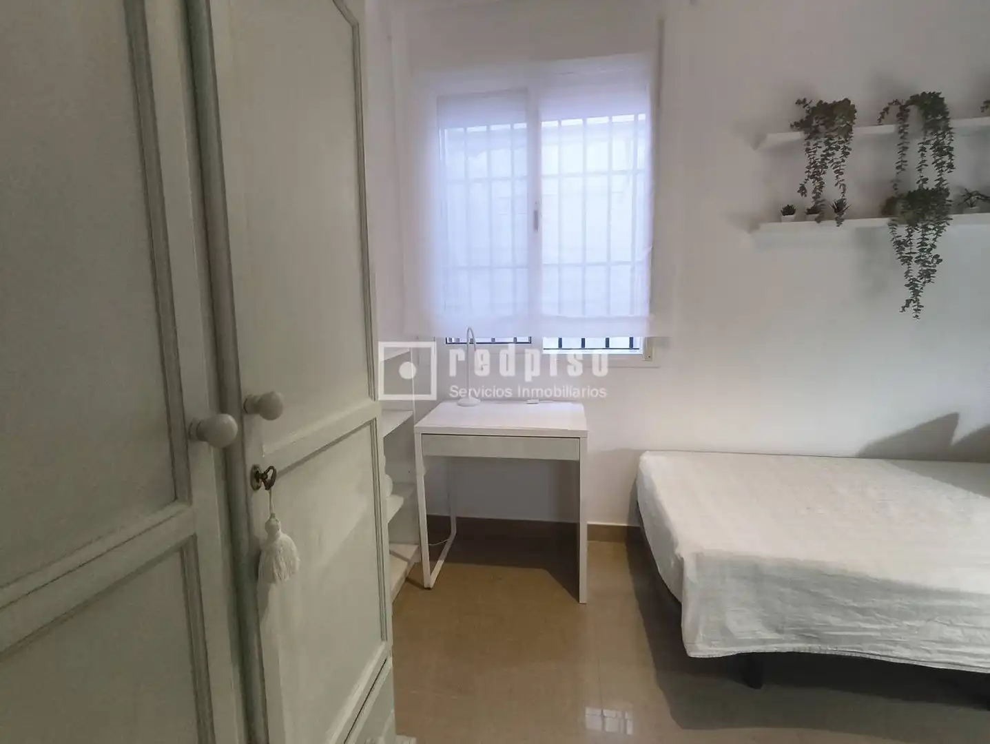 Habitación de Piso de alquiler en Sevilla con Aire acondicionado, Terraza y Amueblado
