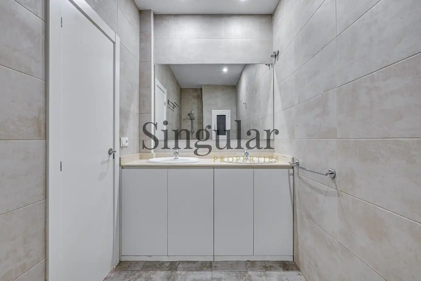Baño de Piso en venta en Barcelona con Aire acondicionado y Calefacción