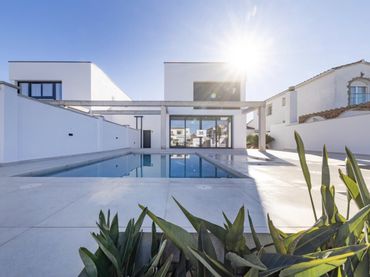 Casa con piscina en venta en NORFEU