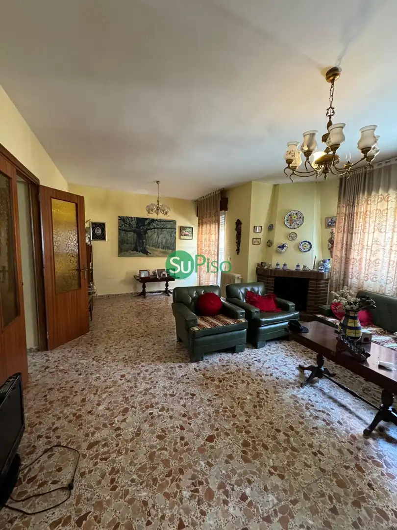 Casa adosada en venta en Avenida Rufino Rubio, 9, Yeles
