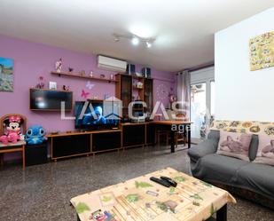 Living room of Flat for sale in  Barcelona Capital  with Heating and Balcony