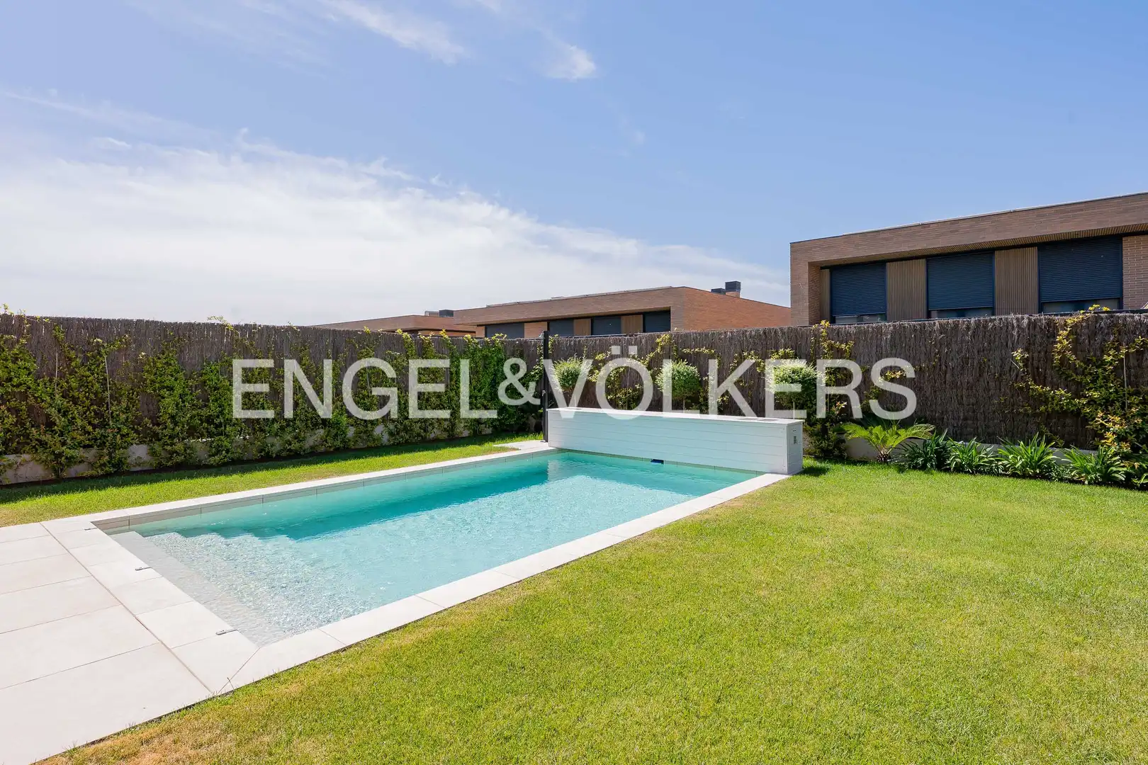 Piscina de Casa o chalet en venta en Las Rozas de Madrid con Aire acondicionado, Calefacción y Jardín privado