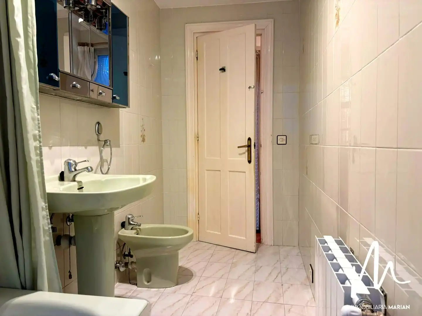 Badezimmer von Wohnung zum Verkauf in Bilbao  mit Heizung
