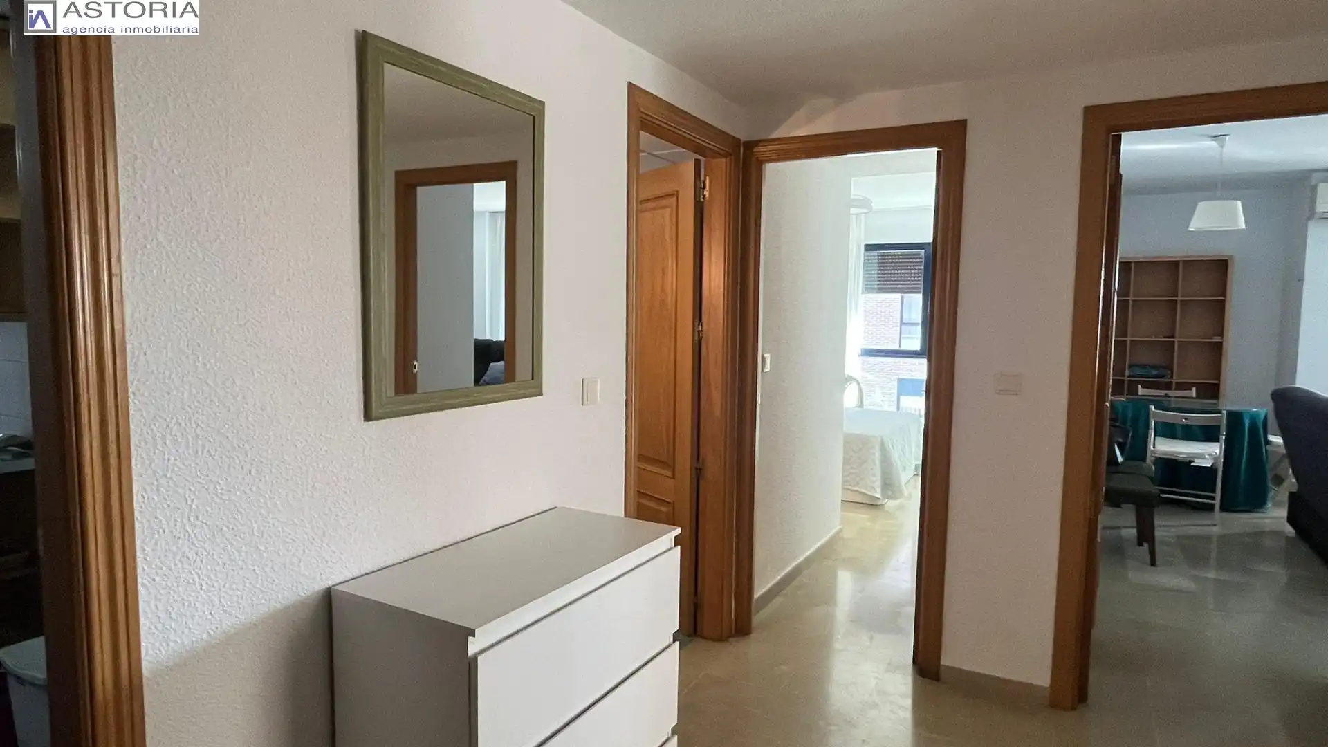 Flat for rent in  Granada Capital  with Air Conditioner, Heating and Furnished