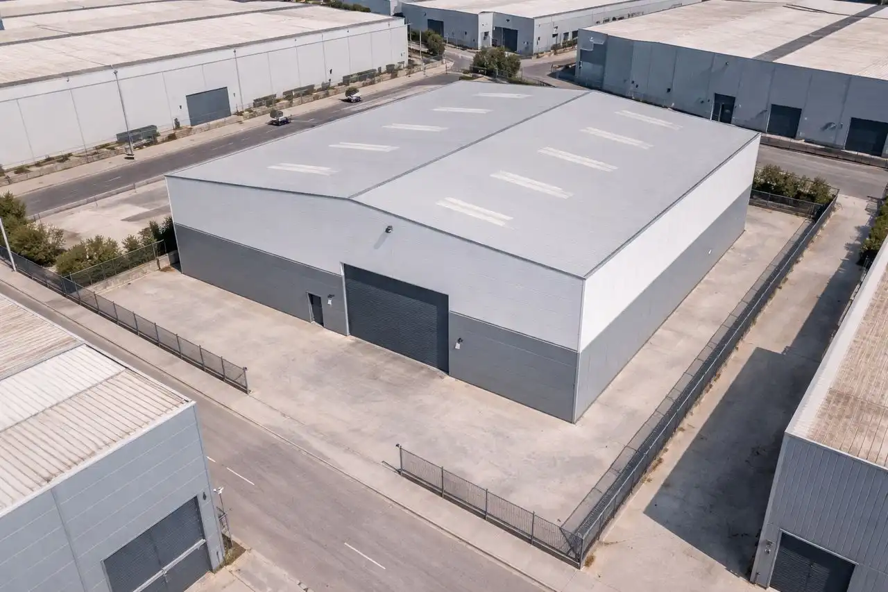 Außenansicht von Fabrikhallen zur Miete in Sagunto / Sagunt