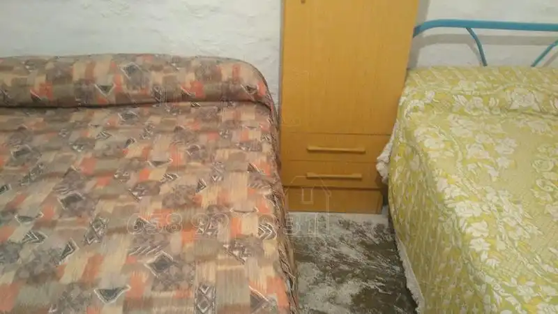 Dormitori de Finca rústica en venda en Baza amb Jardí privat, Terrassa i Traster