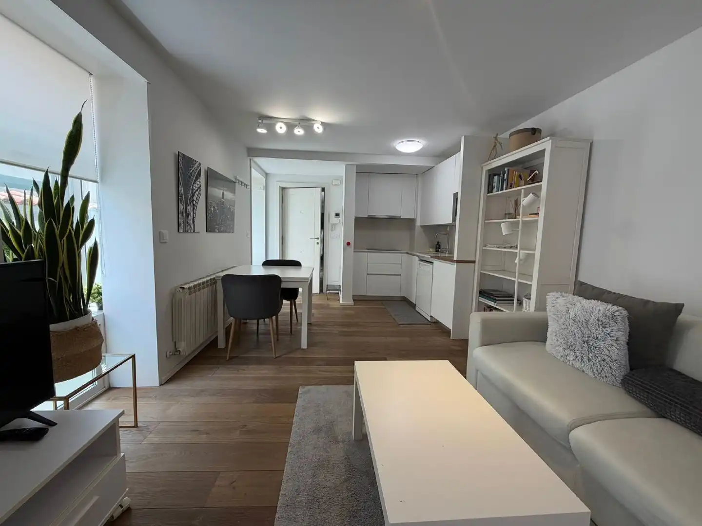 Sala de estar de Piso de alquiler en A Coruña Capital  con Calefacción y Amueblado