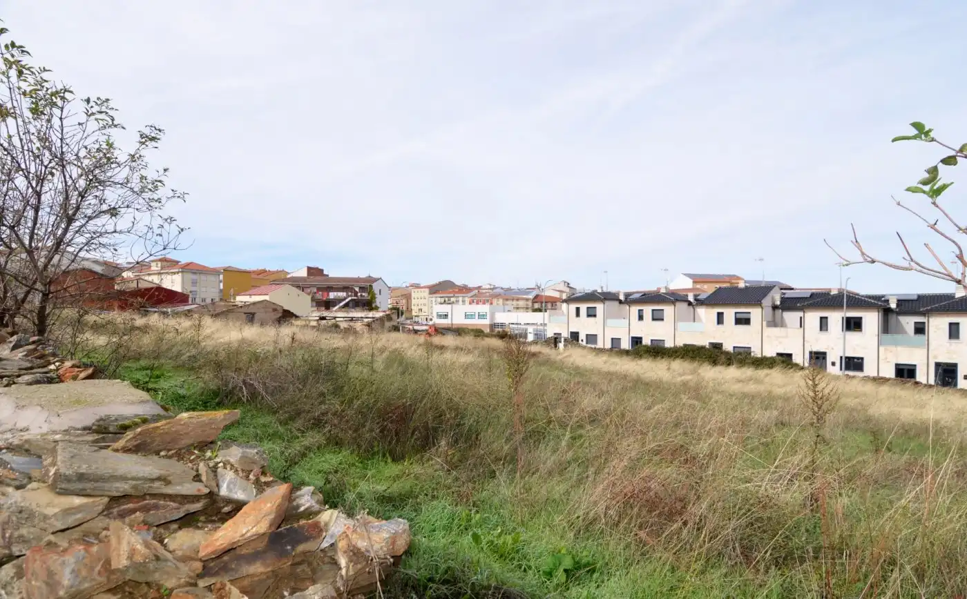 Terreny residencial en venda a Guijuelo, imagen 4