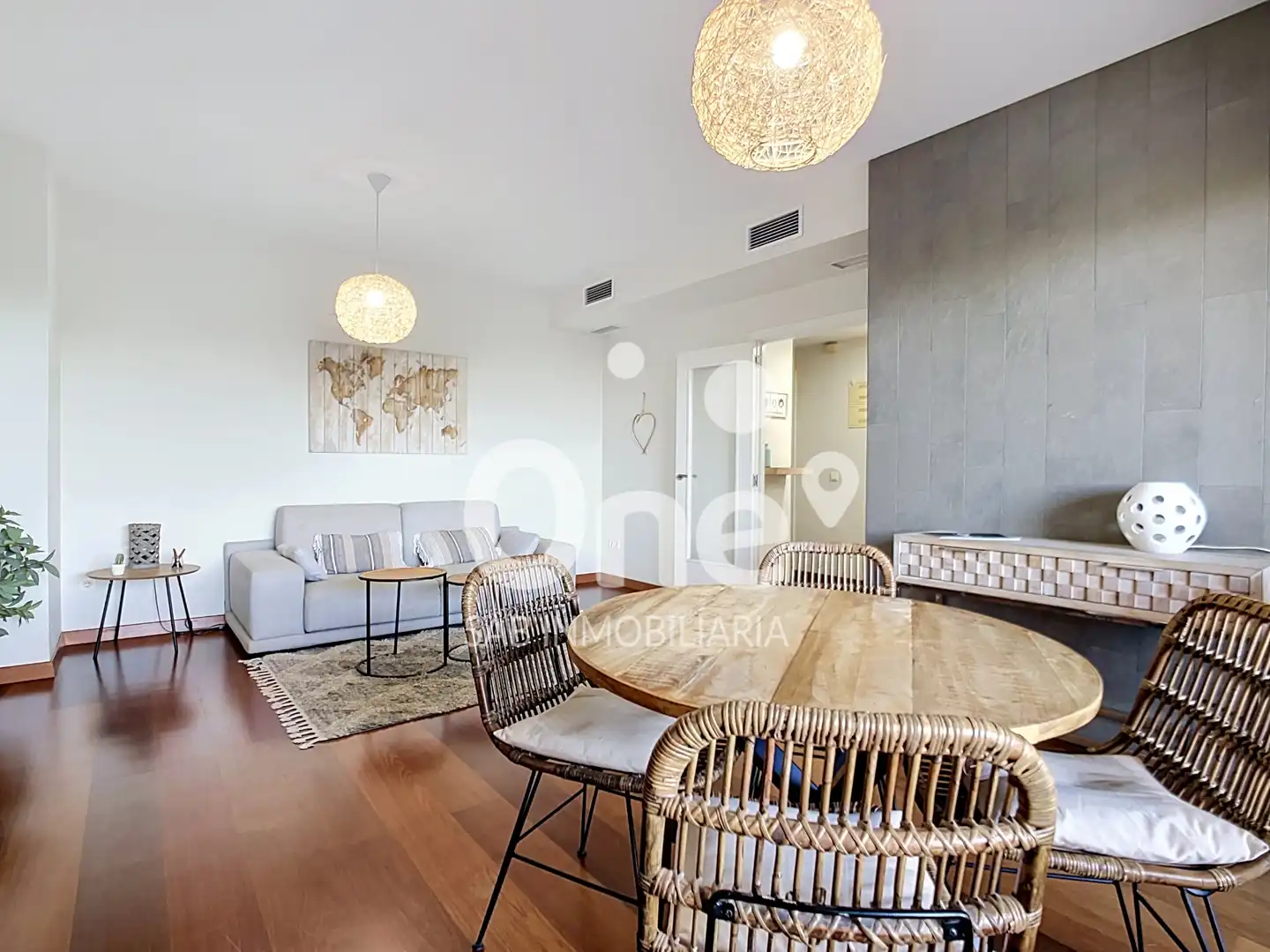 Living room of Flat for sale in Paterna  with Air Conditioner, Heating and Parquet flooring