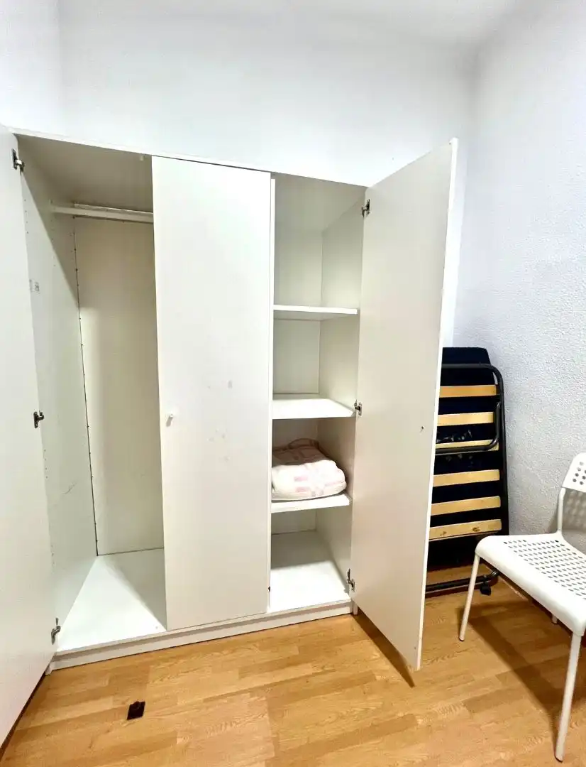 Schlafzimmer von Wohnung zur untervermieten in Valencia mit Klimaanlage, Heizung und Möbliert