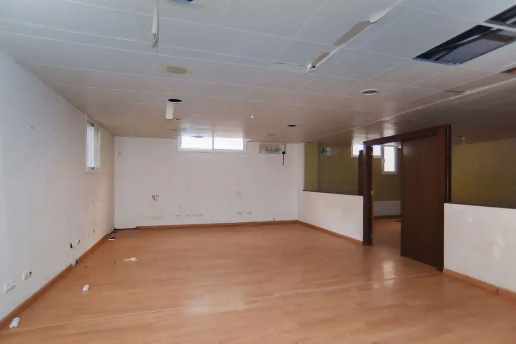 Local comercial en venda a ENRIC GRANADOS, imagen 3