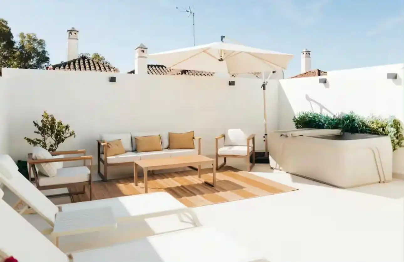 Terrace of Attic for rent in Nueva Andalucía