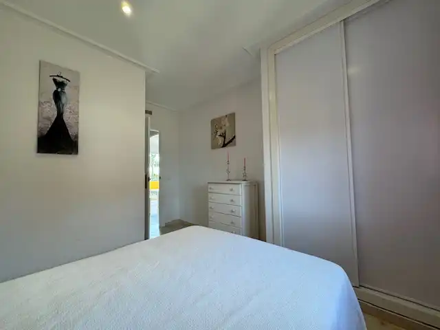 Dormitori de Apartament en venda en Chiclana de la Frontera amb Calefacció, Terrassa i Moblat