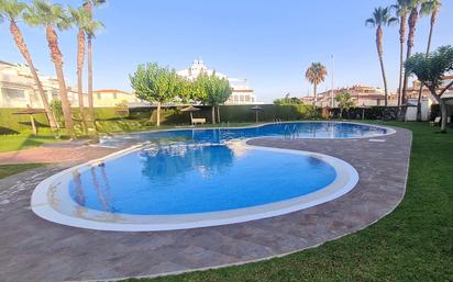 Piscina de Pis en venda en Orihuela amb Aire condicionat