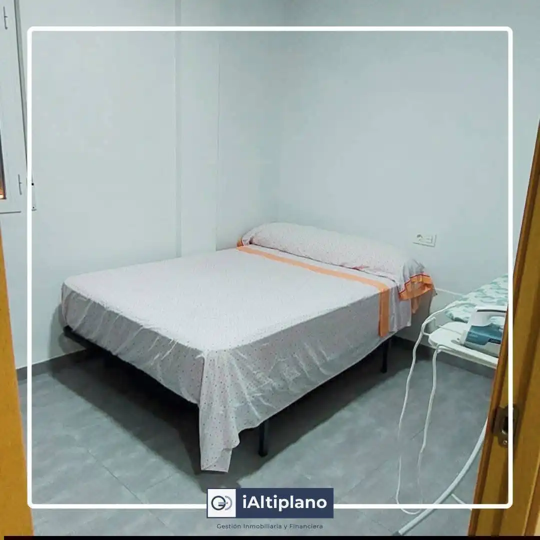 Habitación de Piso en venta en Baza con Aire acondicionado, Calefacción y Terraza
