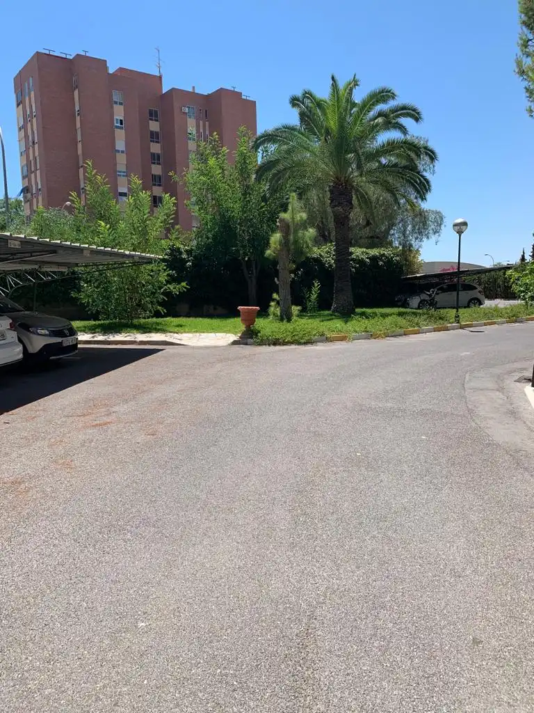 Aparcament de Apartament en venda en Alicante / Alacant amb Aire condicionat, Terrassa i Moblat
