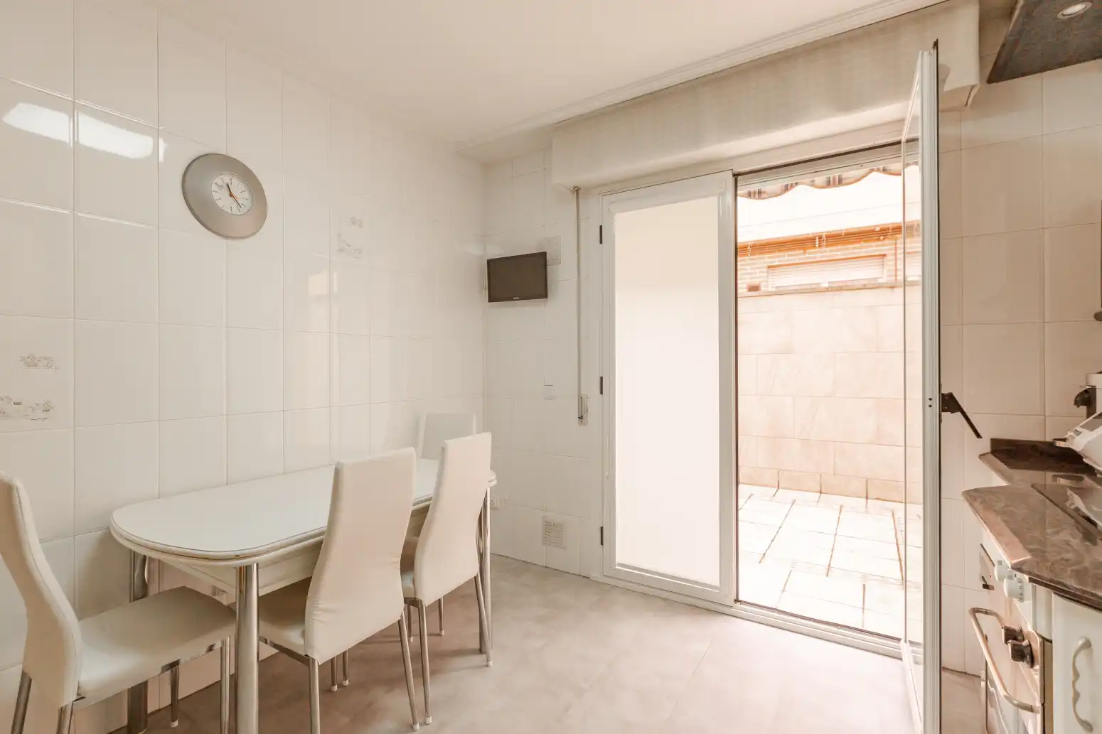 Habitación de Casa adosada en venta en Barañáin / Barañain con Calefacción, Jardín privado y Parquet