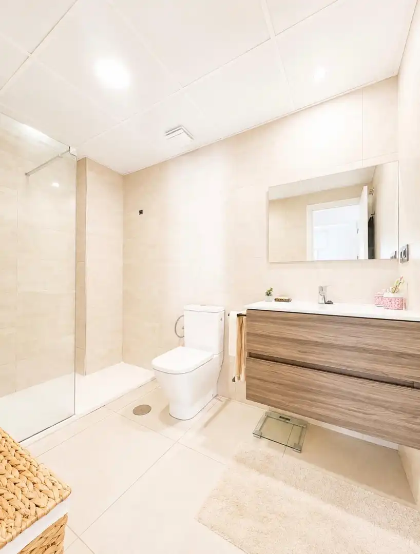 Bajo con piscina en venta en La Colina, imagen 15