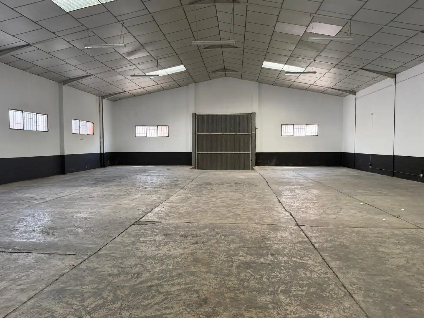 Industrial building to rent in Quart de Poblet, imagen 2